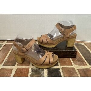Clarks Artisan Brown Tan Leather Sandals Chunky  Buckle Open Toe Women 7